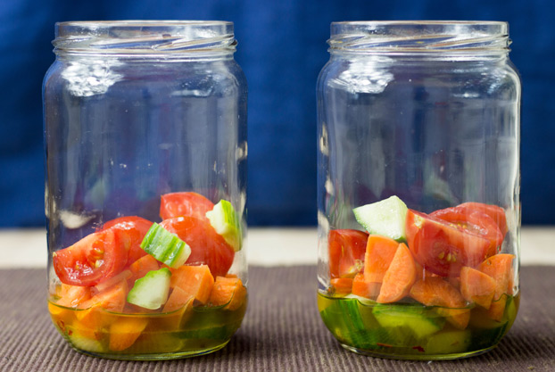 how-to-pack-a-salad-in-a-jar-3